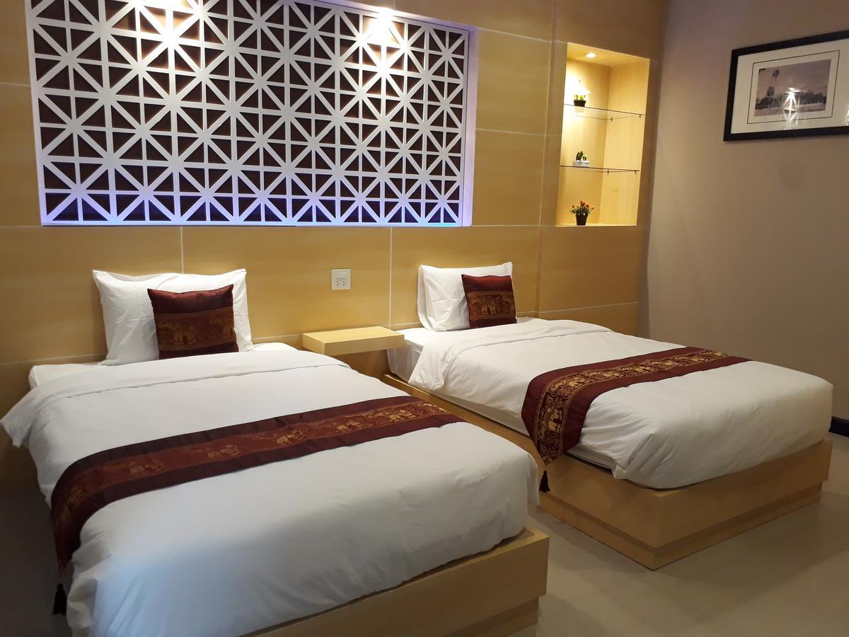 Thatluangview Hotel Vientiane Exterior foto