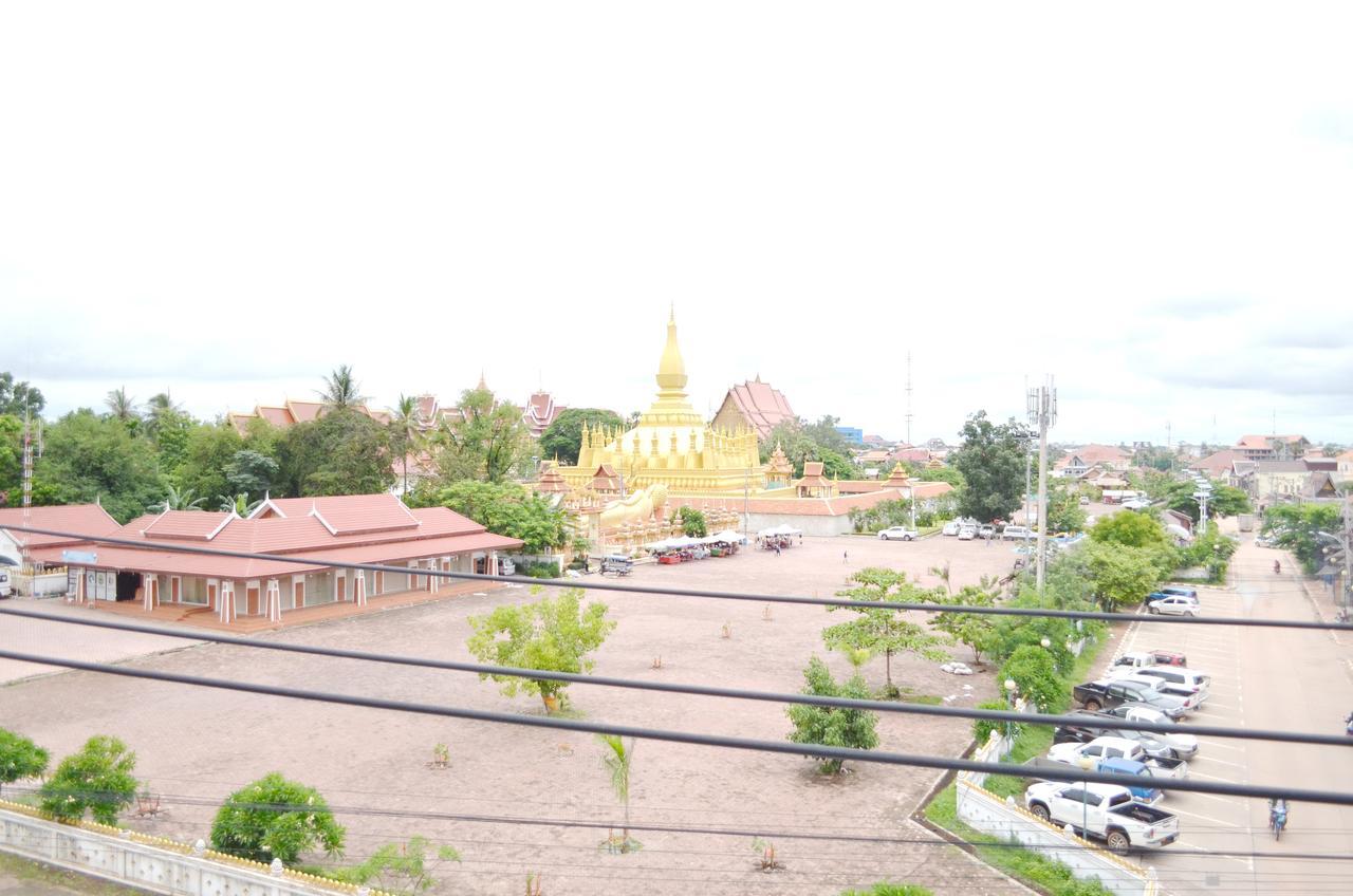 Thatluangview Hotel Vientiane Exterior foto